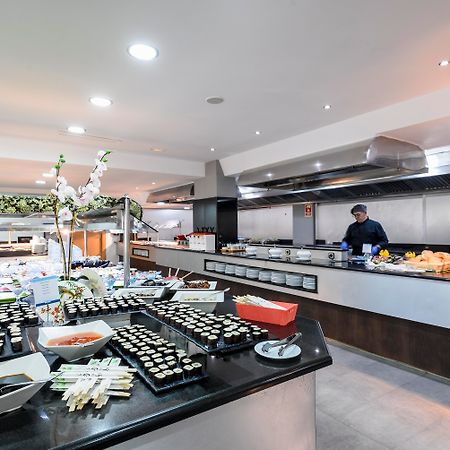 Cabogata Beach Hotel Retamar  Bagian luar foto Buffet at a hotel