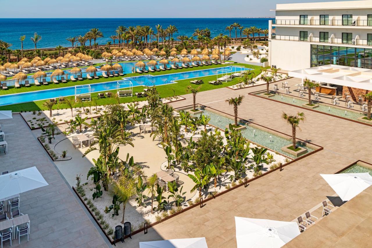 Cabogata Beach Hotel Retamar  Bagian luar foto The resort's main pool
