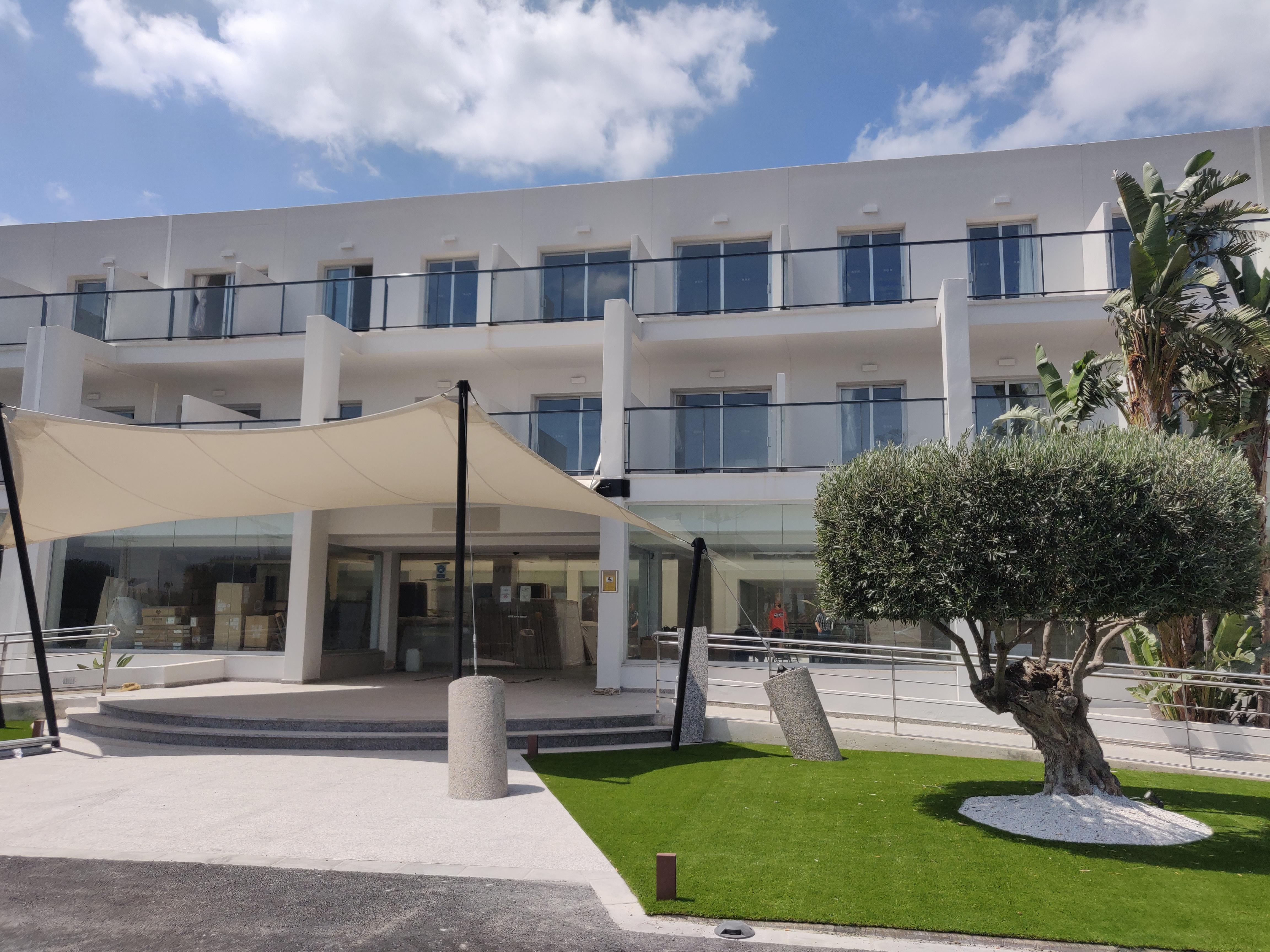 Cabogata Beach Hotel Retamar  Bagian luar foto The new building of the University of Patras