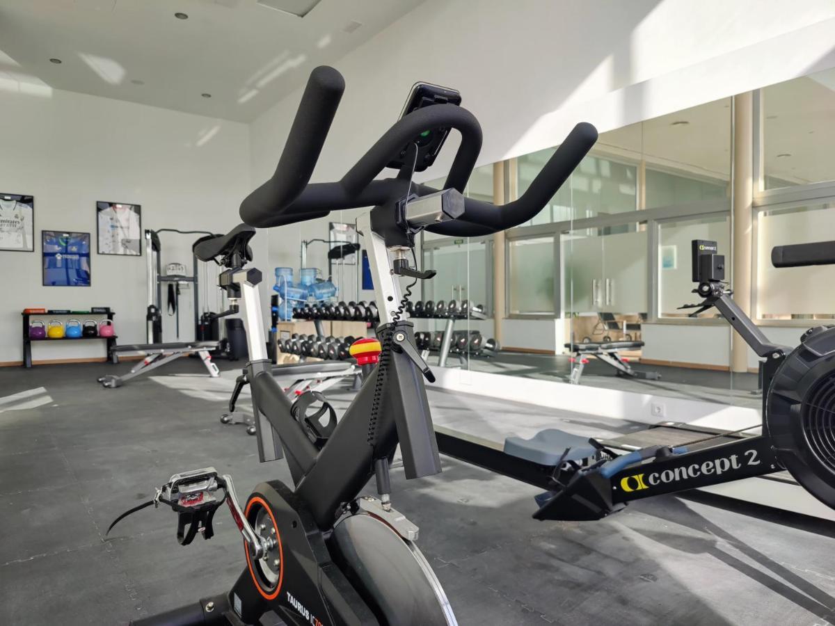 Cabogata Beach Hotel Retamar  Bagian luar foto The gym at the National Training Centre, Keele University